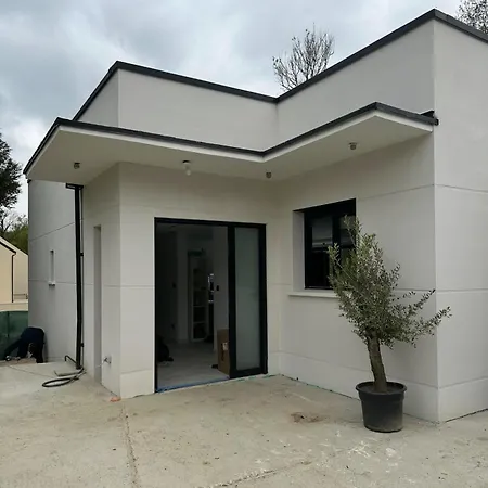 Contemporary Villa Between Paris And Disneyland